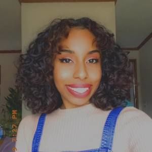 Meet your Posher, Odalis